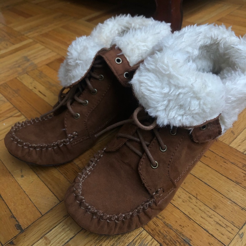 Furry moccasin boot